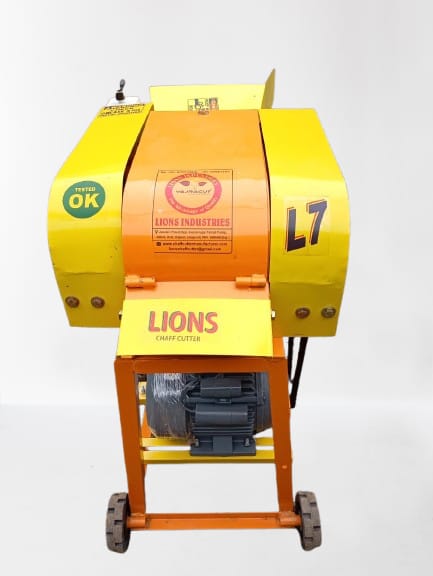 ઘાસ કટર મશીન